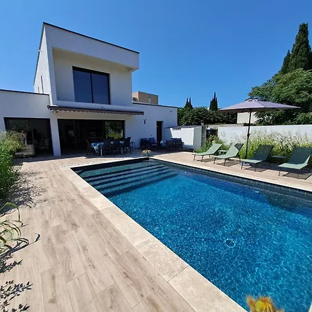 Homestay Dans D'architecte Avec Piscine Chauffee *